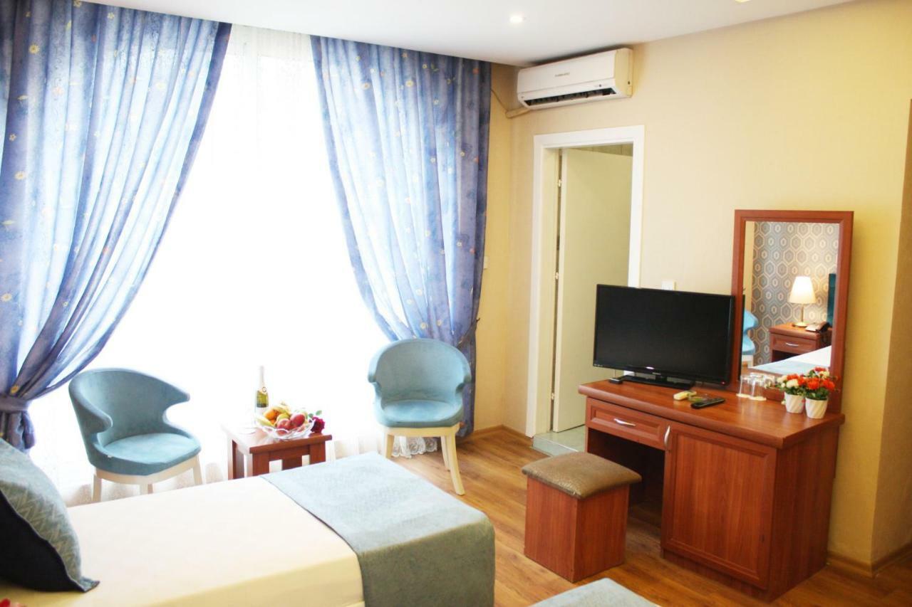 Life Hotel ไคริเนีย ภายนอก รูปภาพ
