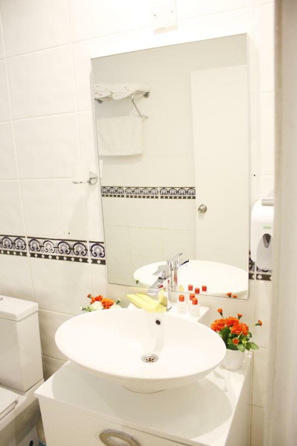 Life Hotel ไคริเนีย ภายนอก รูปภาพ