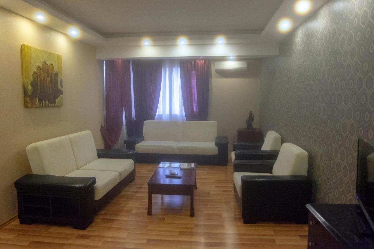 Life Hotel ไคริเนีย ภายนอก รูปภาพ