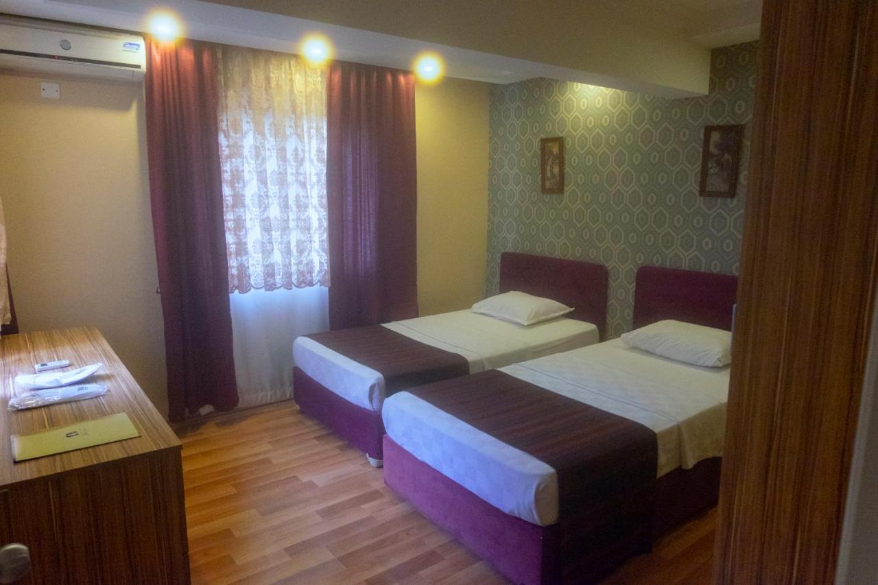 Life Hotel ไคริเนีย ภายนอก รูปภาพ